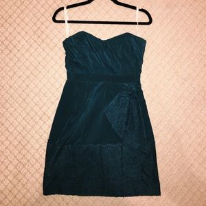 Strapless formal dress